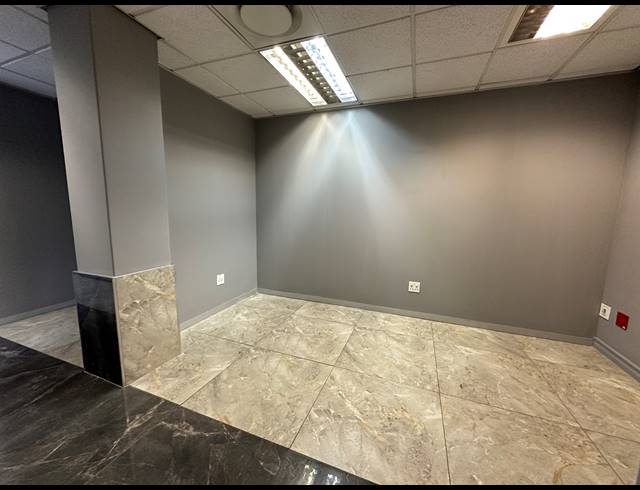 317M² OFFICE TO LET IN WOODMEAD